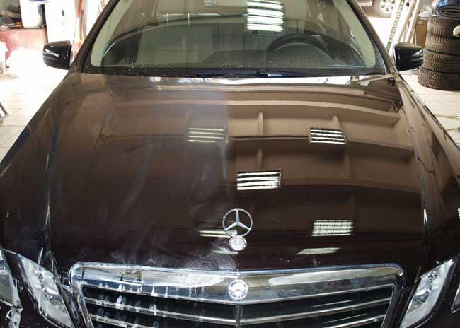 Отполированный автомобиль GARAGE02